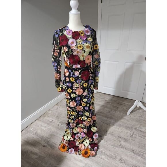 Mac Duggal Floral Embroidered Trumpet Gown Size 2 NWT - Picture 4 of 7